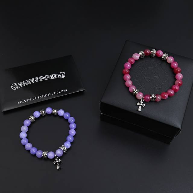 This is the latest Chrome Hearts replica bracelet! It's so cool! A must-have! Fa
