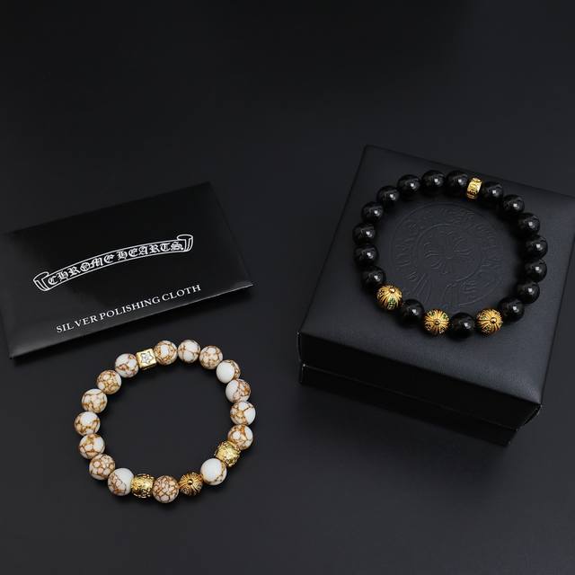 This is the latest Chrome Hearts replica bracelet! It's so cool! A must-have! Fa
