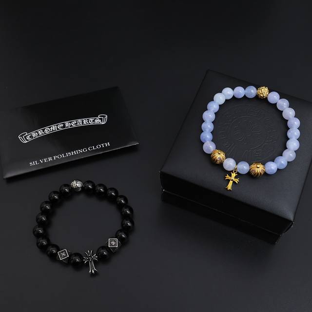 This is the latest Chrome Hearts replica bracelet! It's so cool! A must-have! Fa