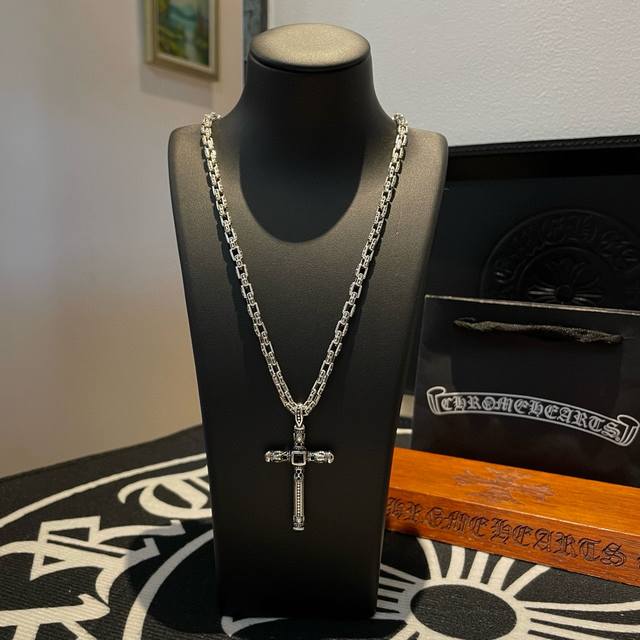 New boutique quality Chrome Hearts classic retro cross necklace with cross penda