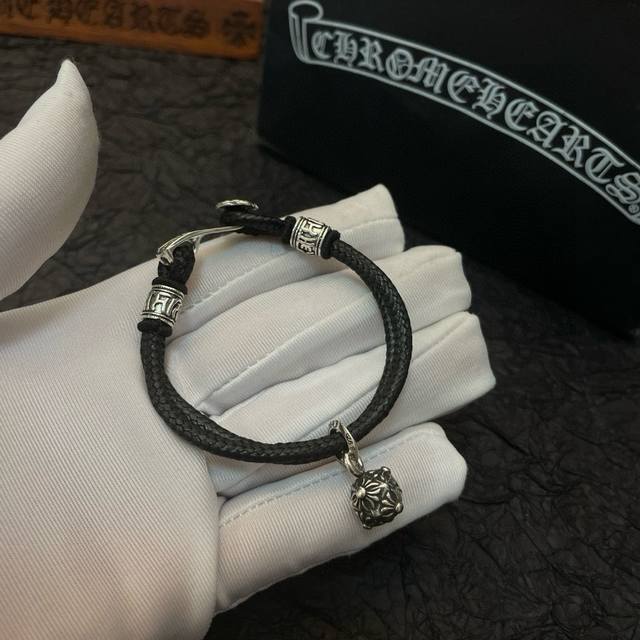 New boutique quality Chrome Hearts classic retro multi-element cross flower ball