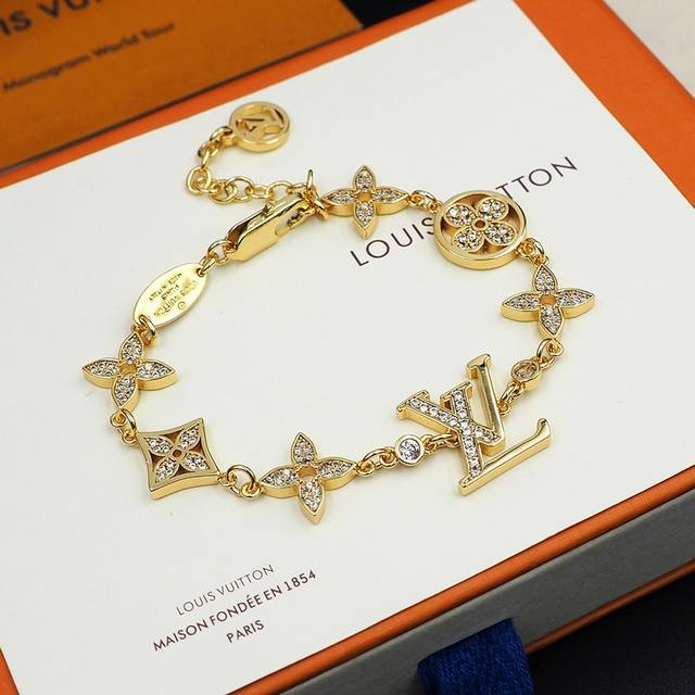 Louis Vuitton monogram full diamond bracelet Ddd
