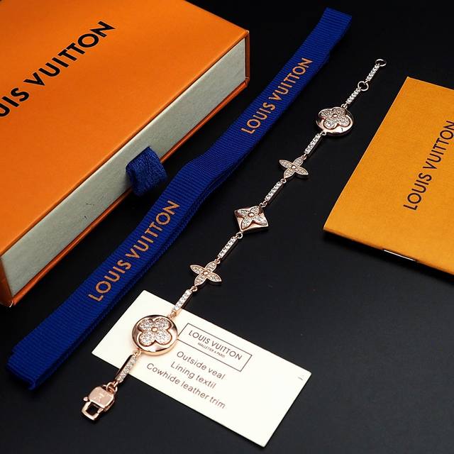 Louis Vuitton monogram full diamond bracelet Ddd