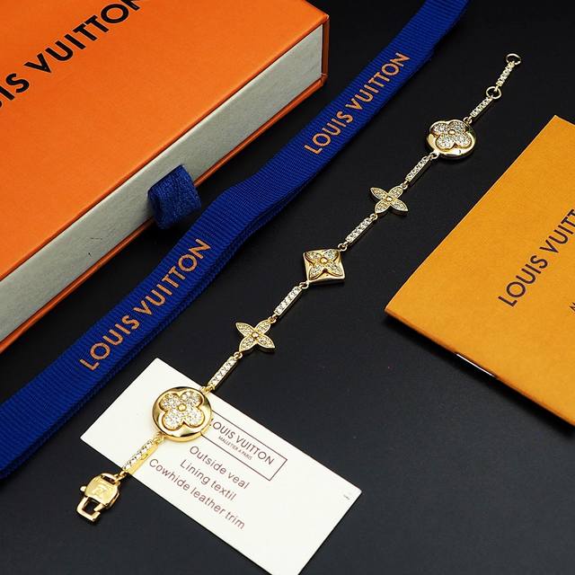 Louis Vuitton monogram full diamond bracelet Ddd