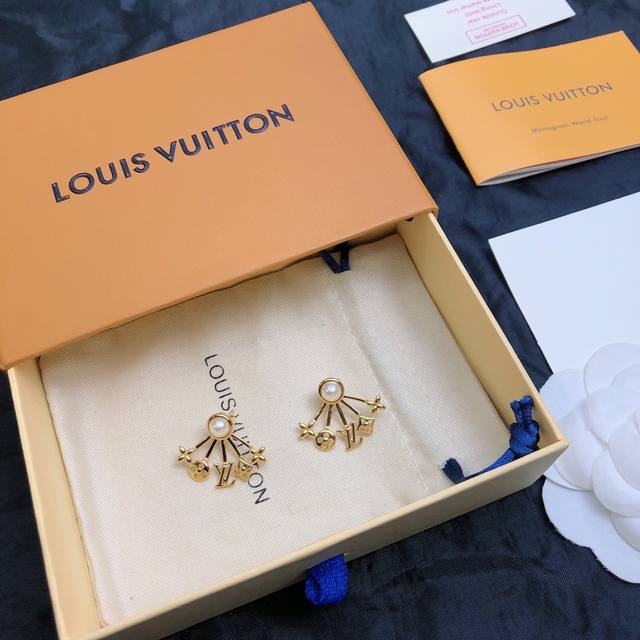 Absolutely stunning! Louis Vuitton earrings, high-end custom-made original, thic