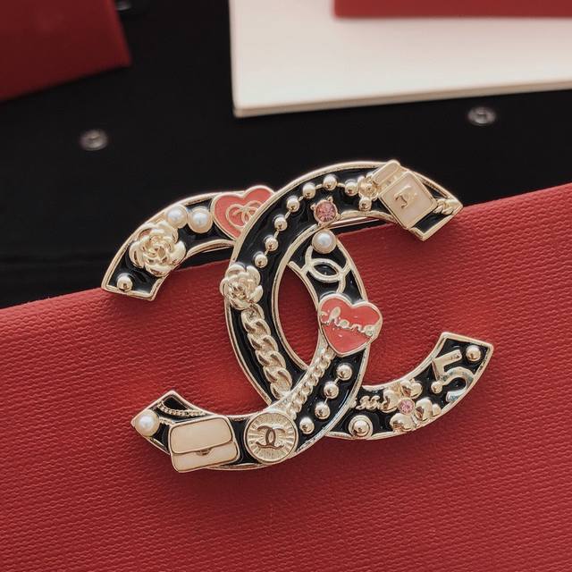 Item No. Xxz0195 Ch*Nel latest style black bag with heart-shaped perfume bottle