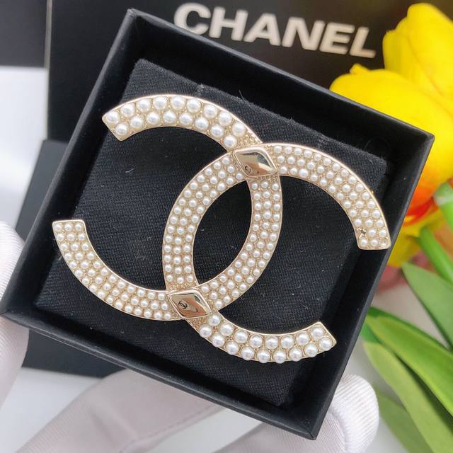 Item No. Xxz0170 Chanel New Double C Pearl Brooch, Stylish and Versatile Ddd