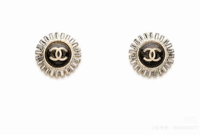Chanel 25K Sunflower Earrings (Ddd) Metal and crystal inlays, featuring the clas