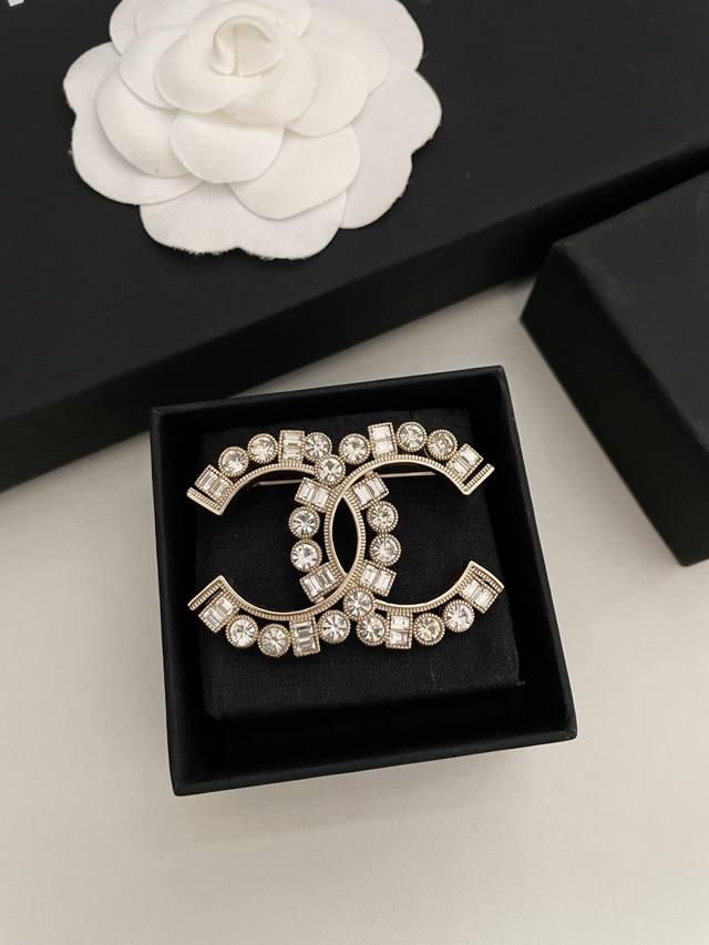 Square Diamond Brooch Ch Nel New Hot Selling Series - Cc Brooch Set with 5A Diam