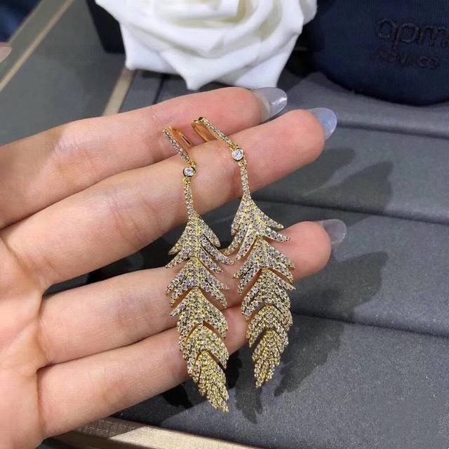 A batch M Monaco1 Feather ear cuffs for women, fashionable and elegant silver je