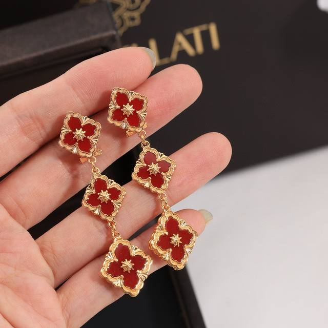 Buccellati, Italian high-end jewelry brand, vintage court style, diamond-studded