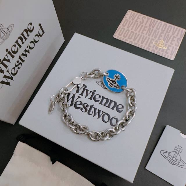 High-quality Queen Elizabeth II boutique version Thai silver style bracelet, cel