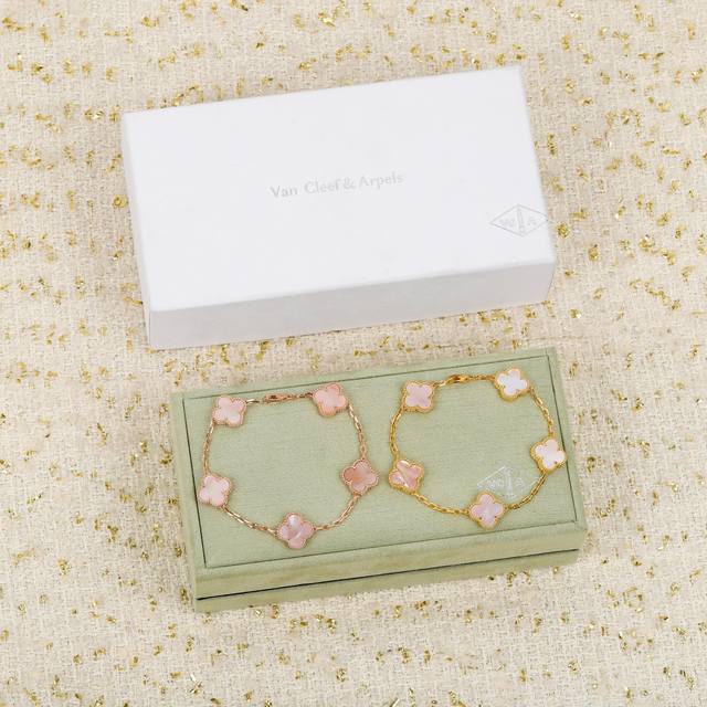 Our five-flower bracelet without diamonds is a Z-batch 39,000+. Look for the onl