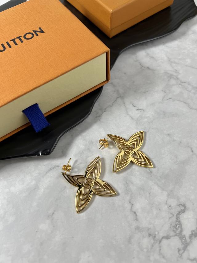 Lv Earrings Ddd