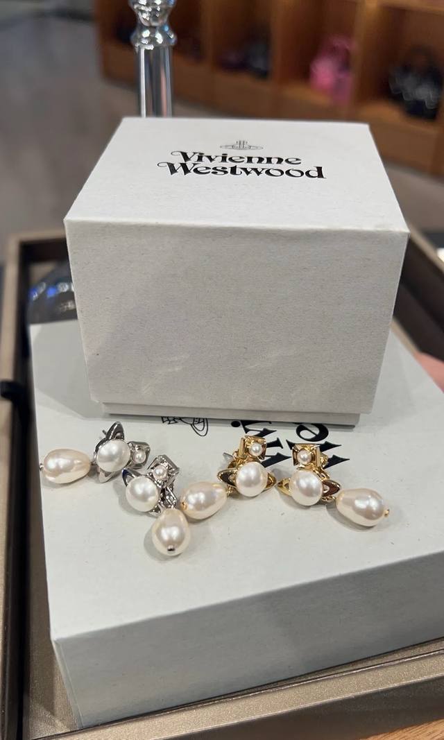 Vivienne Westwood What is Happy Planet? Come, this is Happy Planet! Highly recom