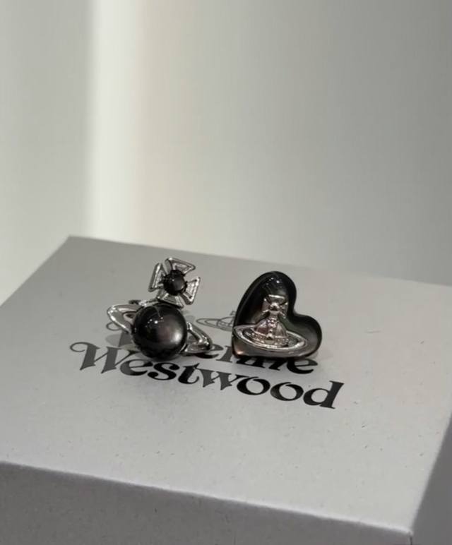 Vivienne Westwood What is Happy Planet? Come, this is Happy Planet! Highly recom