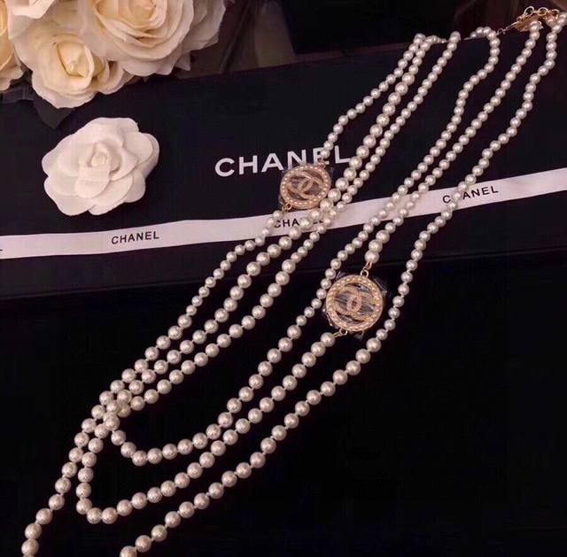 Chanel New Three-Layer Long Chain Pearl Classic Circle Logo Sweater Chain - A Mu