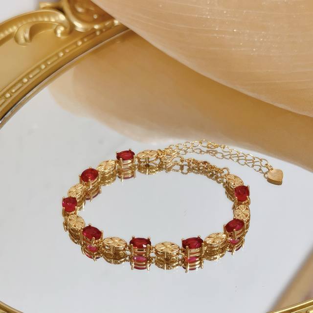 Piaget bracelet, a high-end custom version featuring diamond setting and V-gold