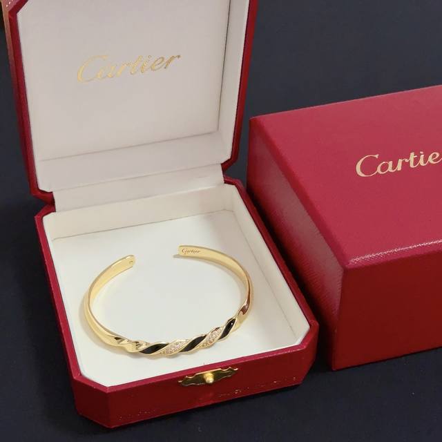 Cartier Diamond-Set Bangle, High-End Custom Version. Diamond setting craftsmansh