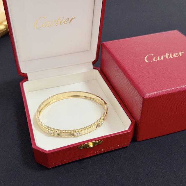 Cartier Diamond-Set Bangle, High-End Custom Version. Diamond setting craftsmansh