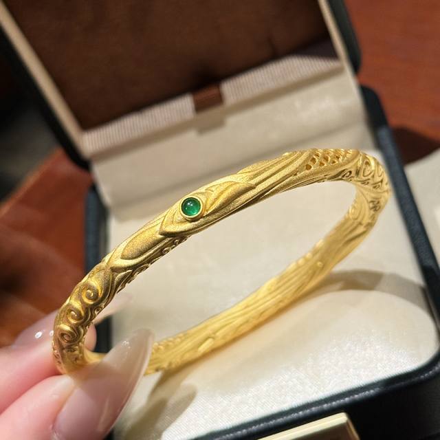 A5599 Newest Hot-Selling Bangle with Ancient Gold Craftsmanship, Featuring Nezha