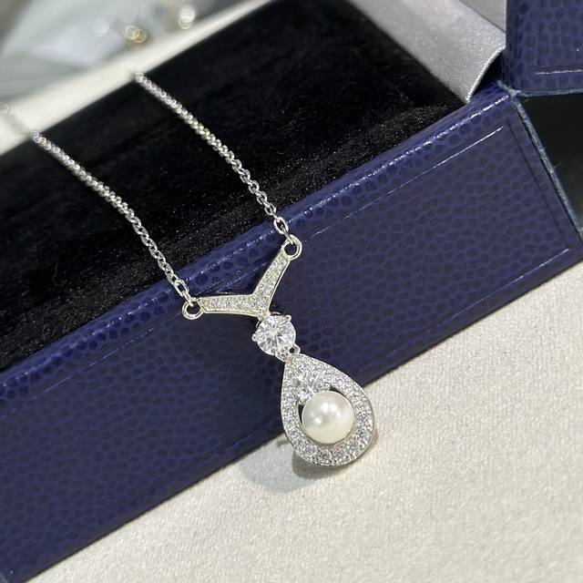 A1656 Chaumet New Paris Teardrop Single Pearl Necklace. High-quality solid S925