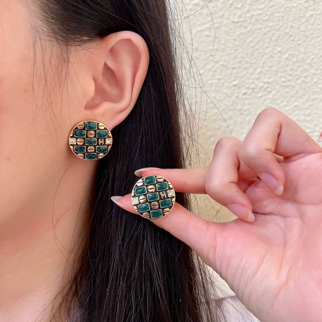 Chanel classic double C stud earrings Ddd