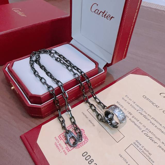 New Cartier necklace with diamonds, V gold series, perfect condition, unparallel