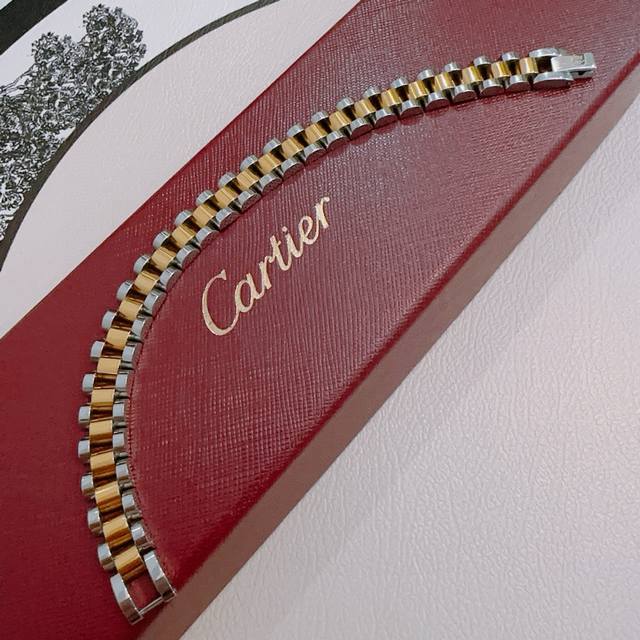 Cartier bracelet/bangle in V gold, perfect condition, impeccable details, the un