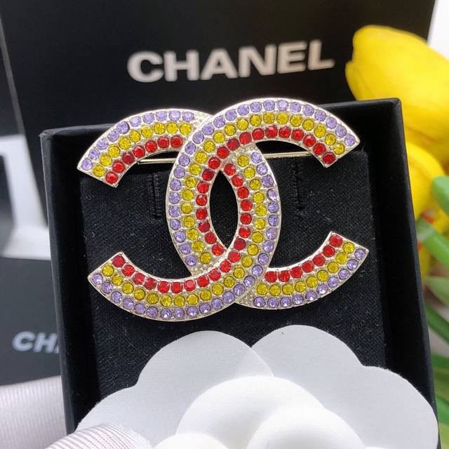 Item No. Xxz0216 Chanel double C rainbow diamond setting is absolutely stunning!