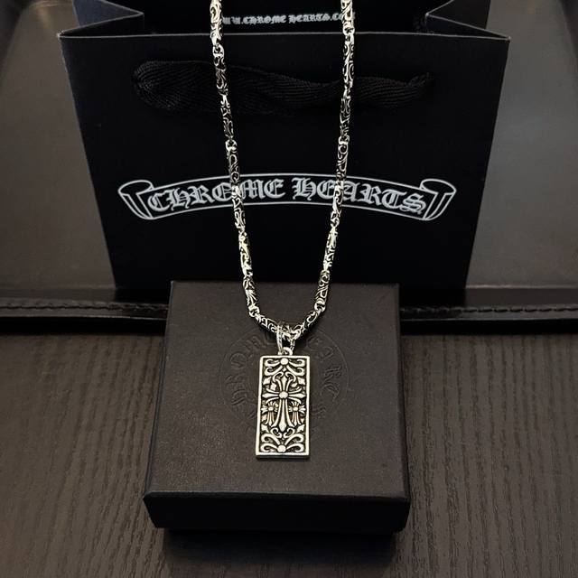 New boutique quality Chrome Hearts classic retro vine necklace with square scout