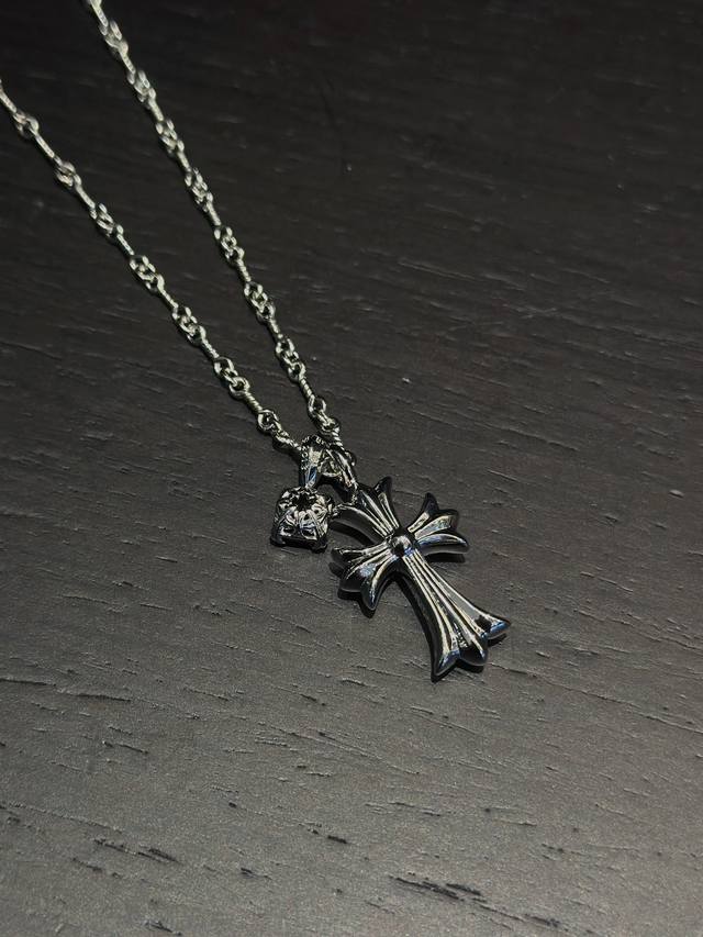 Chrome Hearts Cross White Gold Plated Sugar Cube Necklace Paired with a new suga