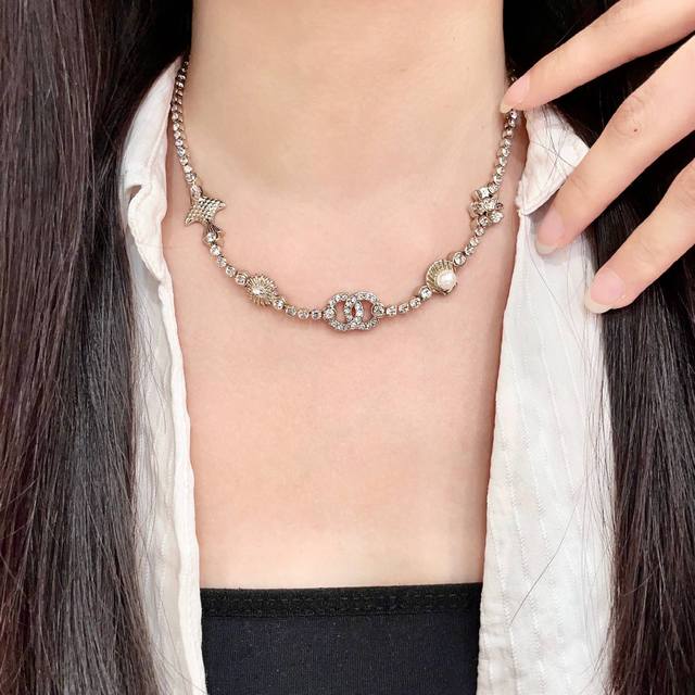 Chanel vintage necklace. Chanel's designs truly need no introduction; every piec