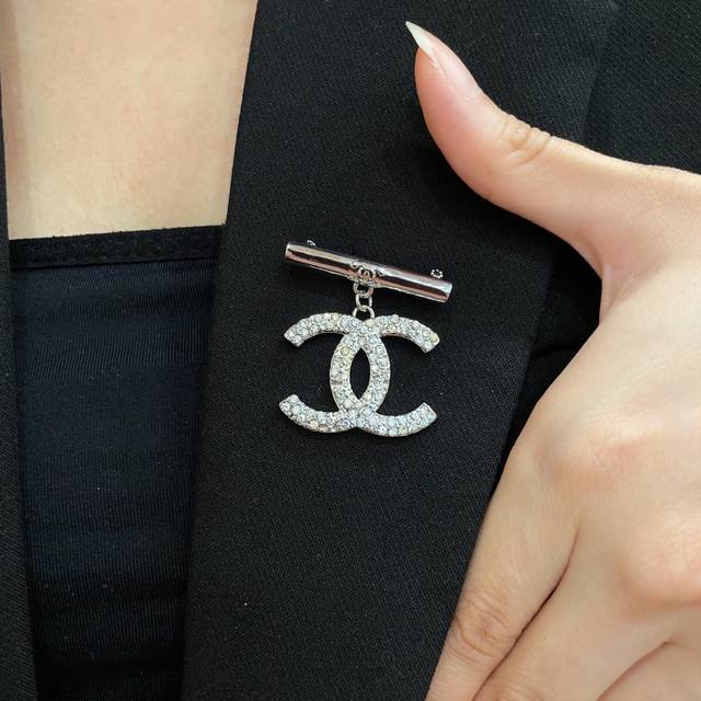 Chanel's newest brooches are now available at boutiques. Chanel brooches are the