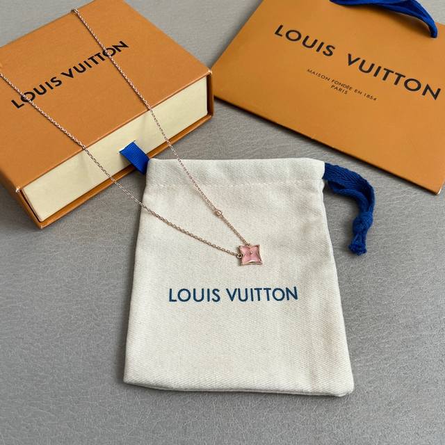 Louis Vuitton necklace, made with the same materials as in boutiques, a hot-sell