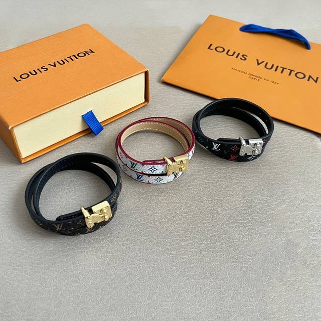 Louis Vuitton bracelet and necklace combo, same material as in boutiques, a hot-