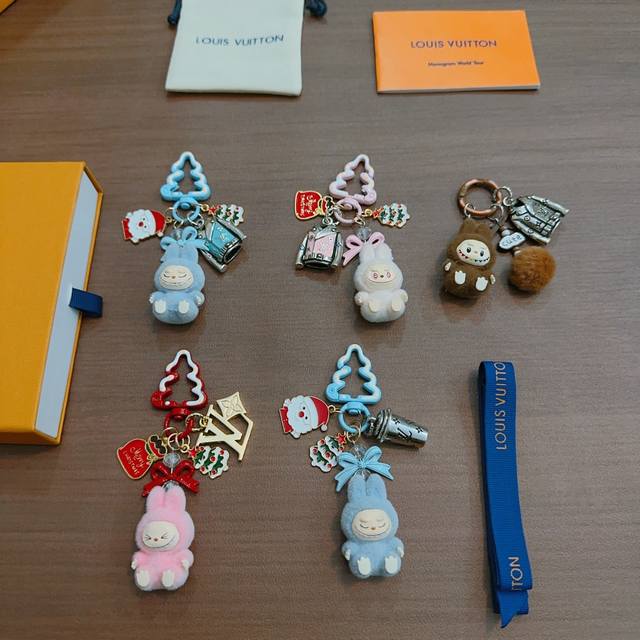 New Arrival: LV Collaboration Keychain, LV Bag Buckle, Latest Bag Charm, Higher