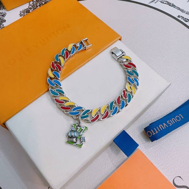 High-quality Louis Vuitton (LV) bracelet, original single item, new model, retro