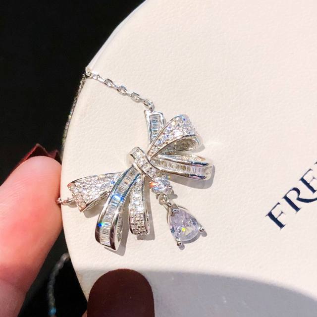 Graff Bow Necklace, High-end Jewelry Custom-made Simulated Diamond Series, Exudi