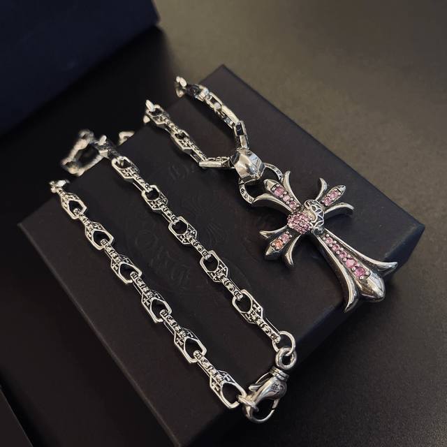 This is the latest and coolest model! We won't release it unless it's a hit! Fac