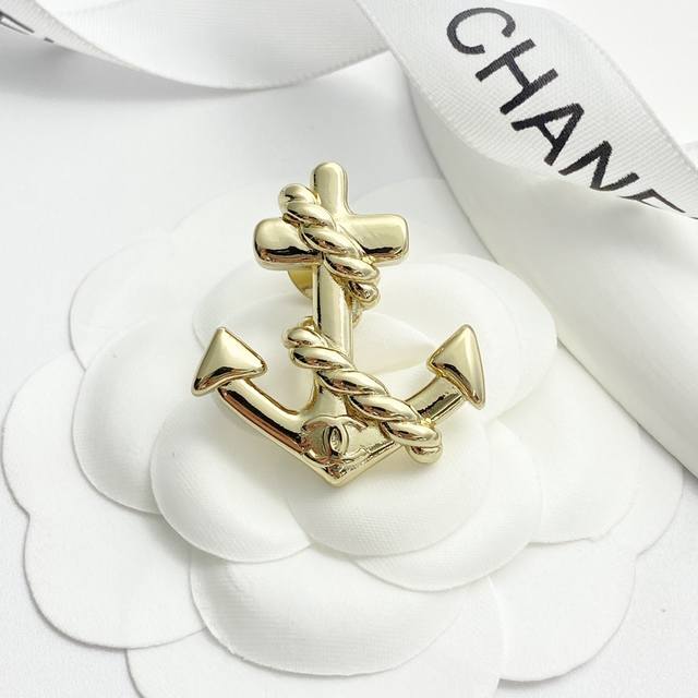 Code A735 Chanel Brooch Hot Selling New Arrival Chanel 25C Light Gold Anchor Rop