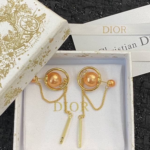 Code E174 earrings, a hot-selling new arrival, exclusively from the official sto