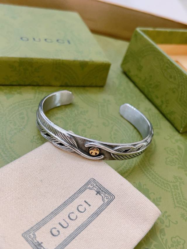 Gucci bracelet, unique and charming, latest style, higher grade, celebrity style