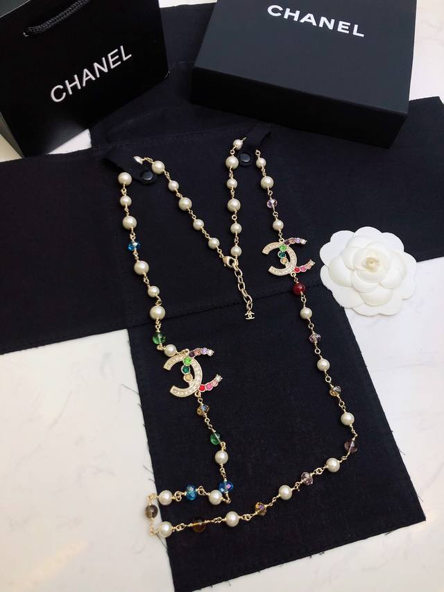 New Chanel long chain sweater chain - a must-have for Chanel pearl enthusiasts.