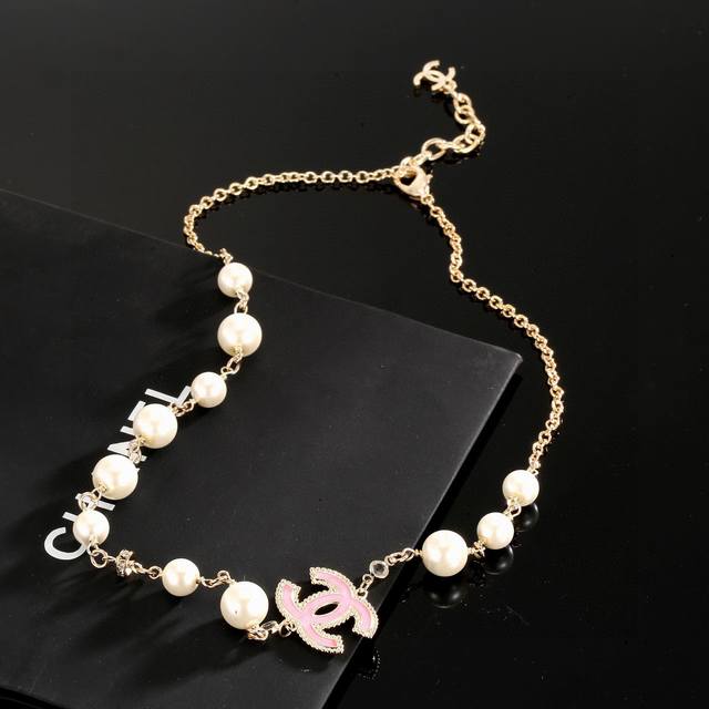 Chanel double C pearl necklace, a 1:1 replica of a high-quality purchasing. Abso