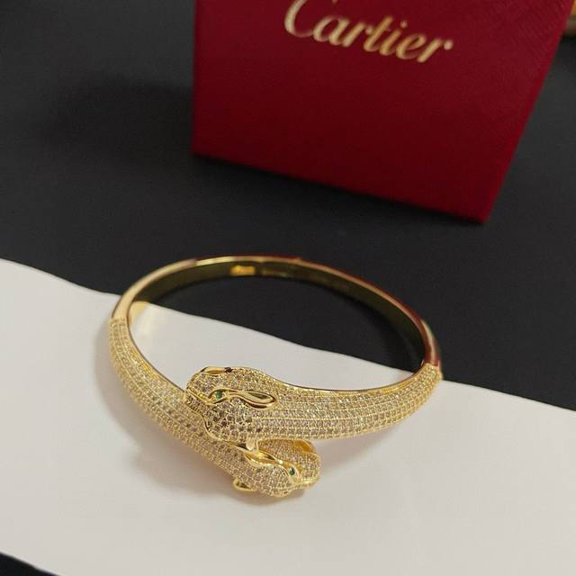 Cartier Panther Head Diamond Bangle, High-End Custom Version. Featuring a classi