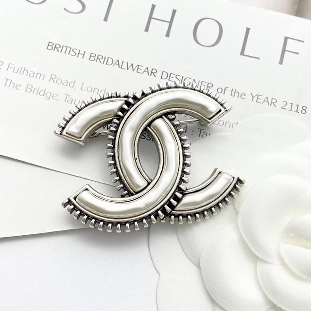 Code A721 Chanel Brooch Hot Selling New Arrival Chanel 24 Distressed Vintage Sil