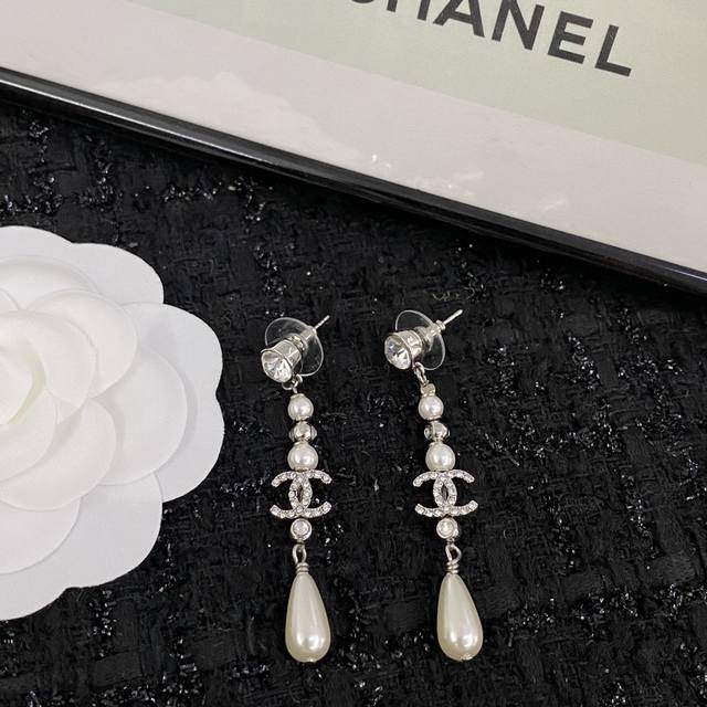 Code E908 Earrings Classic Bestseller Hot New Arrival Elegant and Simple Style E