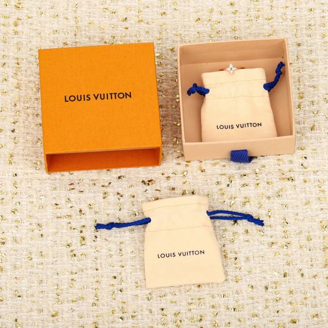 211799 We offer Star Blossom rings, customizable in genuine gold and diamond ver