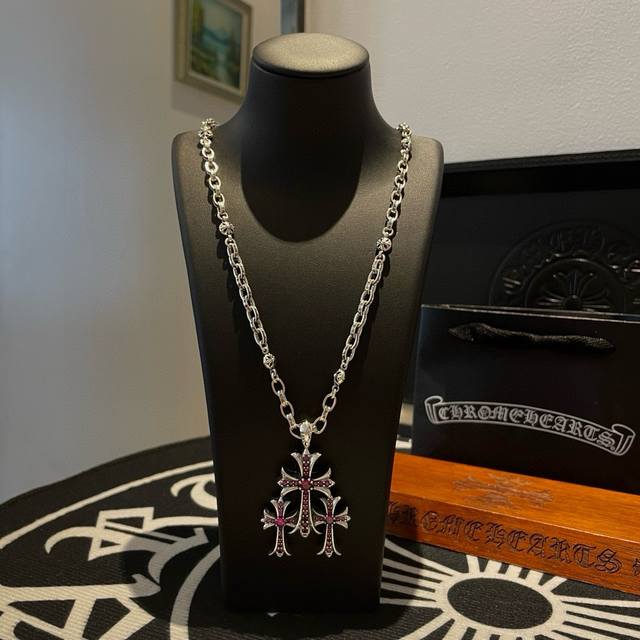 New boutique quality Chrome Hearts classic retro necklace, pink with full diamon